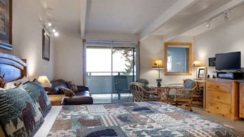 1 soverom, strykejern/-brett, wi-fi (inkludert) og sengetøy