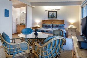 1 chambre, fer et planche à repasser, Wi-Fi gratuit, draps fournis