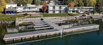 Lakeside Studio Retreat!