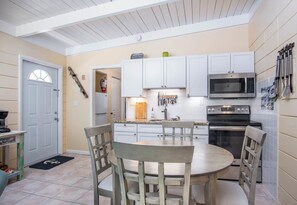 Microwave, oven, stovetop, coffee/tea maker