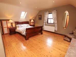 4 soverom og internettilgang