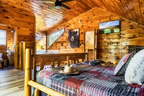 6 Schlafzimmer, Schreibtisch, Bügeleisen/Bügelbrett, Reisekinderbett