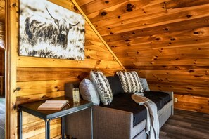 Interior - Fire Pit*2 Hot Tubs*Basketball*Stunning Mtn Views (Sevierville)
