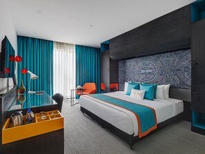 Premium kamer | Lakens van Egyptisch katoen, luxe beddengoed, een bureau, beddengoed