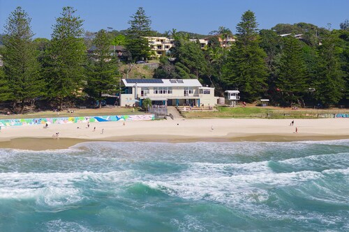 112 Flynn's Beach - 2 bedroom resort Style accommodation