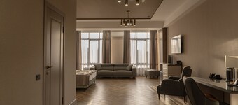 Five Hotel