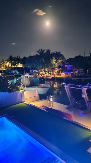 Terrace/patio - Islamorada Keys Waterfront Heated Pool Hottub Luxury Canal Home w Private Dock  (Tavernier)