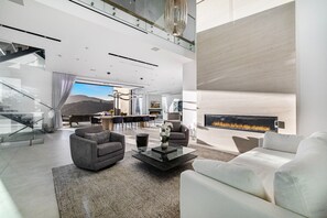 Smart TV, fireplace - Linda Flora Modern Estate- Stunning Bel Air Modern Masterpiece (Los Angeles)