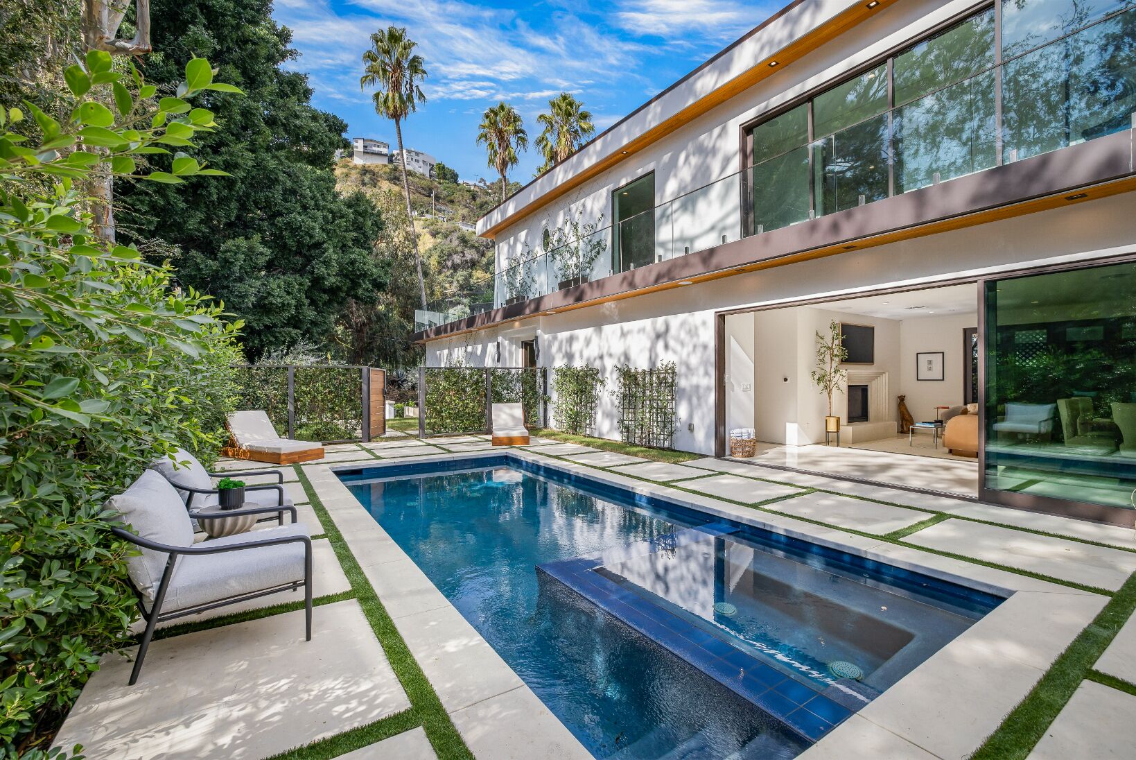 Laurel Canyon -  Architectural Modern Estate with Pool & Landscaped Garden
