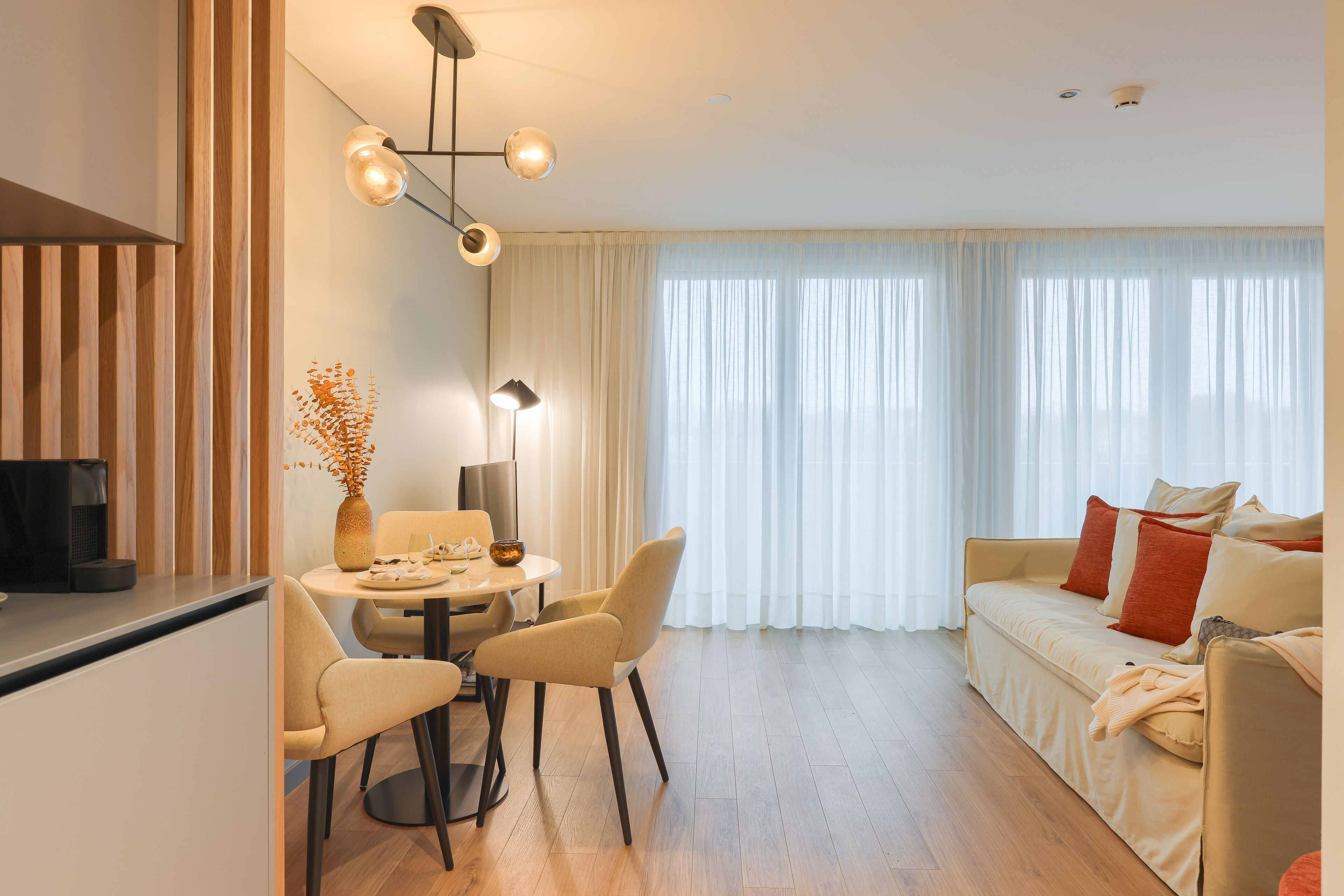 Soundproofing, free WiFi, bed sheets