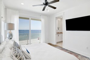 5 bedrooms, desk, iron/ironing board, free WiFi