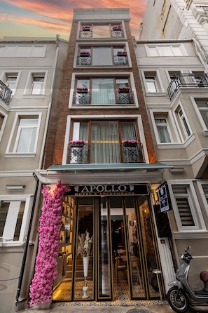 Fachada da propriedade