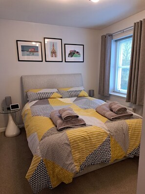 2 bedrooms, iron/ironing board, travel cot, free WiFi