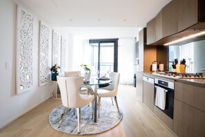 Fridge, microwave, dishwasher, coffee/tea maker