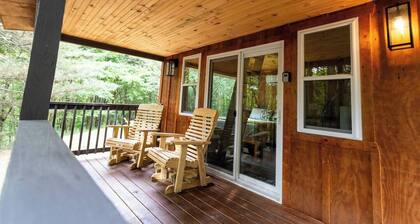 Remote Tiny Cabin & Hiking!