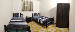 4 quartos, ferros/tábuas de passar roupa, Wi-Fi de cortesia