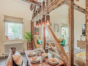 Living area - 2 bedroom accommodation in Ruthin (Ruthin)