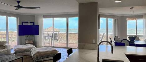 3 chambres, fer et planche à repasser, Wi-Fi, draps fournis