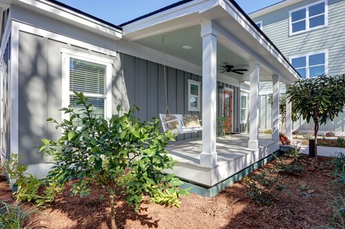 Marsh Hen Den - 5 Min to SAV / 15 to Beach by Lucky Savanah