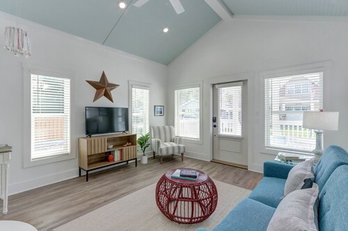 Coastal Grandma Cottage - 5 min to SAV, 15 to Beach By Lucky Savannah