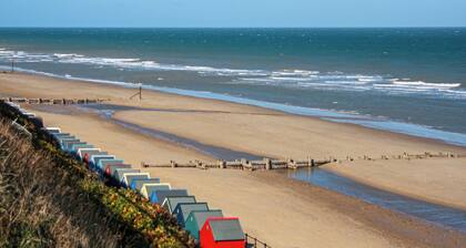 4 bedroom accommodation in Mundesley, near North Walsham
