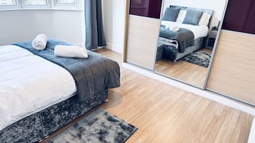 House | 3 bedrooms, free WiFi, bed sheets