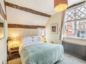 3 bedrooms, free WiFi, bed sheets