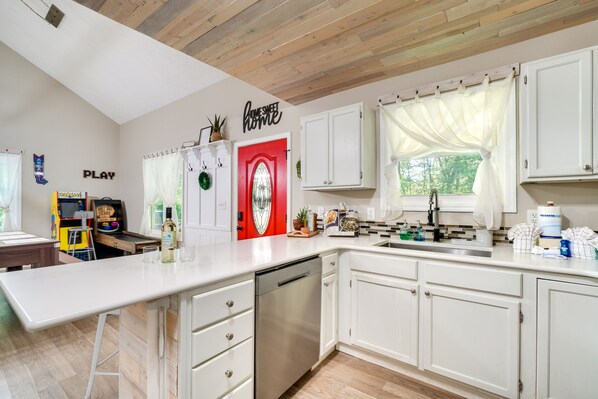 Private kitchen - Sevierville Family Home w/ Hot Tub! (Sevierville)