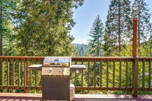 House (2 Bedrooms) | Interior - Serene Nevada City Cabin: 4 Mi to Scotts Flat Lake (Tacoma)