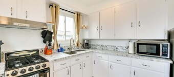 Sunny San Diego Home w/ Private Yard & Grill!