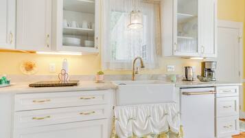 Cottage (3 Bedrooms) | Interior