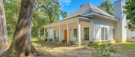 Cottage (3 Bedrooms) | Front of property