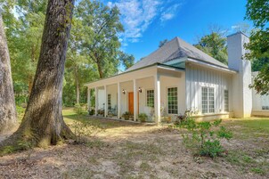 Cottage (3 Bedrooms) | Front of property