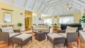 Cottage (3 Bedrooms) | Interior