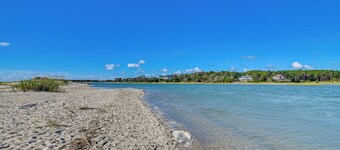 Pawleys Island Retreat - Golf Cart Included!