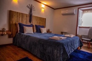 淋浴設備、淋浴花灑、免費盥洗用品、吹風機