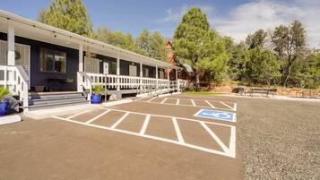 Enceinte de lâhĂ©bergement