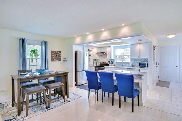 House (2 Bedrooms) | Interior - Edgewater Vacation Home w/ Game Room & Pool Access (Edgewater)