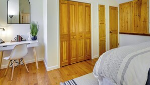 Apartment (2 Bedrooms) | Interior - Modern Mountain Haven: 5 Mi to Mt Snow Slopes! (Wilmington)