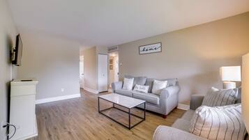 Apartment (2 Bedrooms) | Bahagian dalam