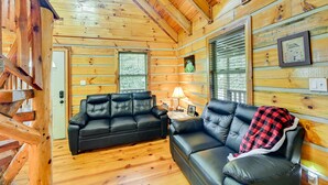 Living area - Cozy Cabin w/ Hot Tub in Heart of Red River Gorge! (Stanton)