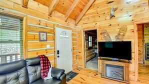 Living area - Cozy Cabin w/ Hot Tub in Heart of Red River Gorge! (Stanton)