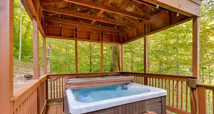 Cozy Cabin w/ Hot Tub in Heart of Red River Gorge!