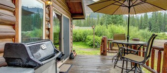 Montana Mountain Getaway - 1 Mi to Yellowstone!