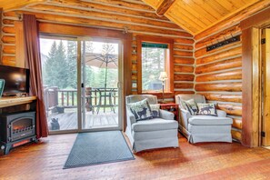 Apartment (0 Bedroom) | Interior - Montana Mountain Getaway - 1 Mi to Yellowstone! (Silver Gate)