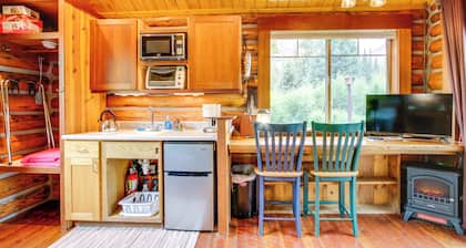 Montana Mountain Getaway - 1 Mi to Yellowstone!