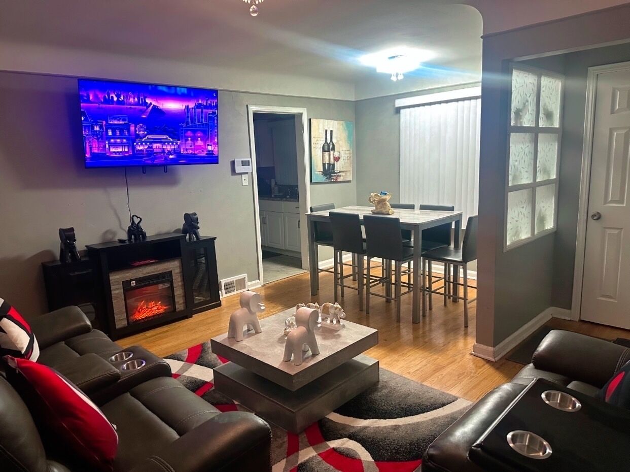 Smart TV, fireplace, video games, books