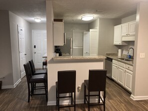 Private kitchen - Cozy Apartment near braves stadium & Cumberland Mall ✨ (Smyrna)