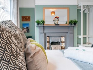 4 室のベッドルーム、アイロン / アイロン台、WiFi (無料)、ベッドシーツ