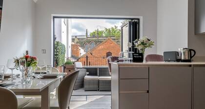 Dahlia Contemporary town centre apartment - Pass the Keys